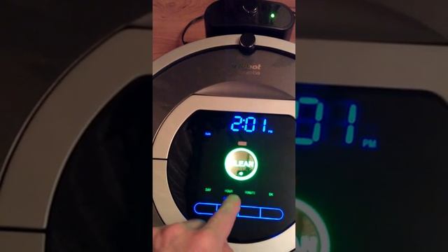 Знакомство с iRobot Roomba 780