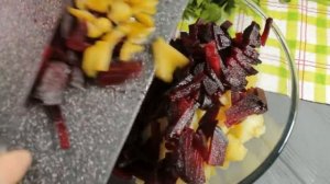 Два рецепта из одной Селедки - САЛАТ и моментальная ЗАКУСКА.