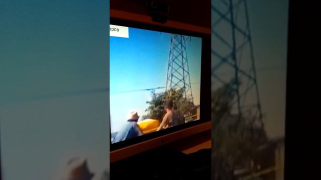 Люди падают с крыши смотреть онлайн