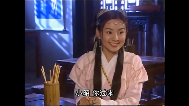 反派費盡心機追殺小乞丐，眼看就要得逞，怎料功夫少女一招讓他計謀落空！