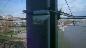 На мосту через Обь в Новосибирске - вид из окна электрички на южную сторону (май 2015).