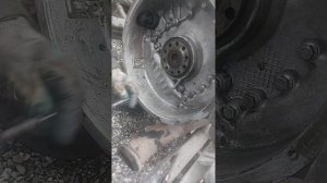 замена заднего лобового сальника ДАФ 94