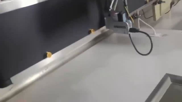QR code expiry date printing batch coding online automatic inkjet printer for metal caps of bottles