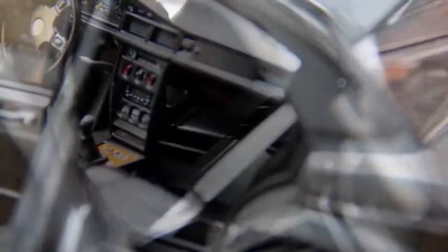 AUTOart 1:18 Mercedes-Benz 190E 2.5-16V EVO2 смотреть онлайн