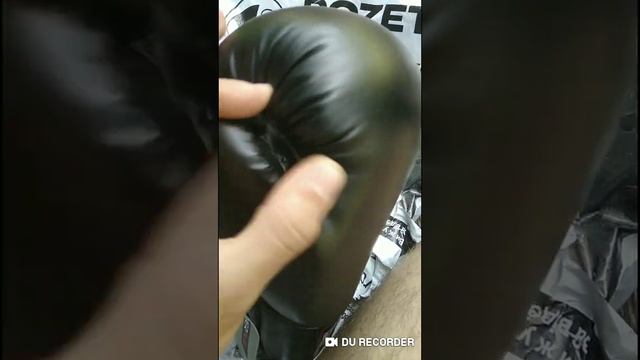 Распаковка боксёрских перчаток PowerPlay с розетки смотреть онлайн