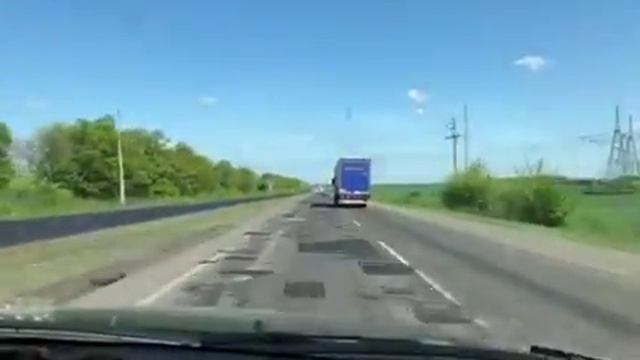 Починили трассу. Новый асфальт на участке Умань - Киев снято 28-04-2018 смотреть онлайн