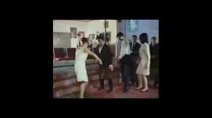 Танцуют все...Цыганочка.mp4