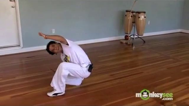 Capoeira Basic Defenses Attacks Meia Lua Pressa Cocorinha YouTube2 смотреть онлайн