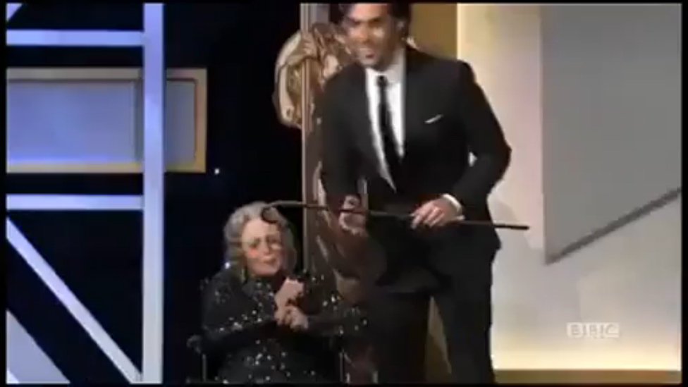 Саша_Барон-На вручении_Чарли Чаплин_ смотреть онлайн