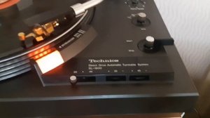Проигрыватель винила Technics SL-1900