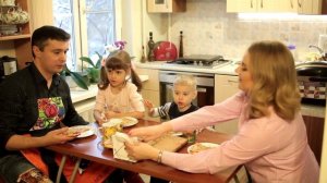 Счастливый день семьи Никитиных.