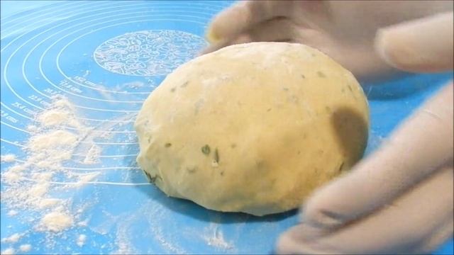 Garlic Cheese Bubble Bread Recipe - Dinner Rolls