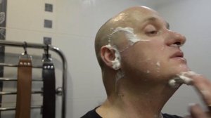 Бритье опасной бритвой "Двузаковная"