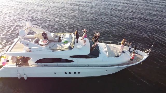 клип - День Рождение на яхте от Алексея Славкина смотреть онлайн