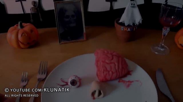 HALLOWEEN 2018 Eating BRAINS, EYEBALLS and a TONGUE!!! | KLUNATIK ASMR eating sounds no talk смотреть онлайн