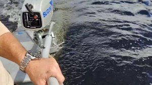 Motor canoe with 2 cycle 1985 Suzuki outboard. Ставим  мотор на каное