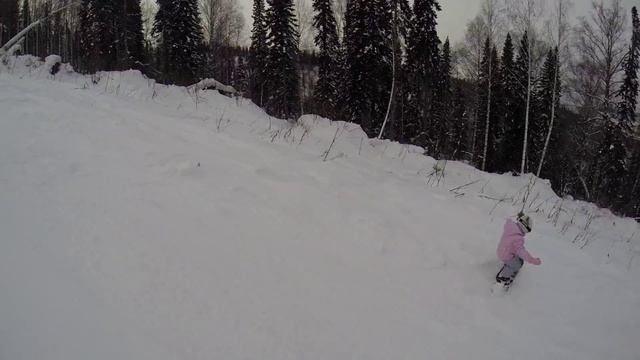 Snowboard дочка Варюша, гора Югус 20 ноября 2014 смотреть онлайн