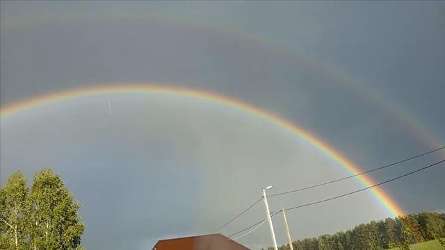 Вы видели такое чудо природы? Есть примета: двойная радуга  в небе - это  к счастью!