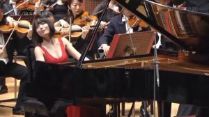Alice Sara Ott | Beethoven Piano Concerto No1