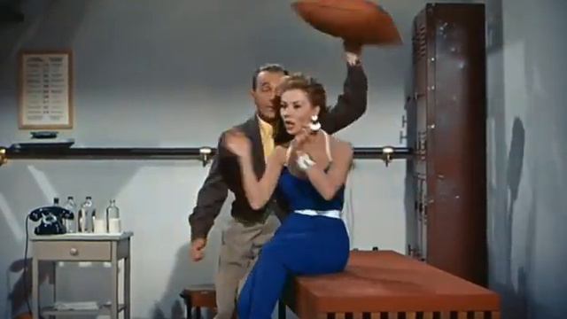 Bing Sings "You're the Top" смотреть онлайн