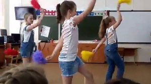 Прикольный танец у нас в лагере