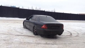 Mercedes w220 s500 1999.Влад заряжает!