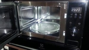 Микроволновая печь Electrolux LMS2203EMX