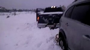 Captiva Vs F150, засели оба ( Каптива против Форда )