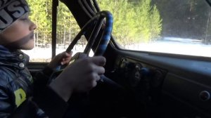 Миша 11 лет  первый раз за рулём Газ-63 .