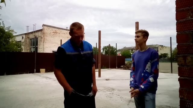 Строитель в деле!