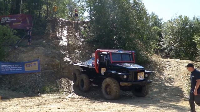 6x6 Offroad Trucks Ural ZIL 131, Mercedes @ Truck Trail смотреть онлайн