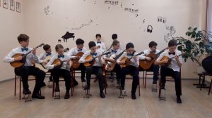 Г. Гладков"Песенка друзей"исполняет ансамбль"Звонкие струны"