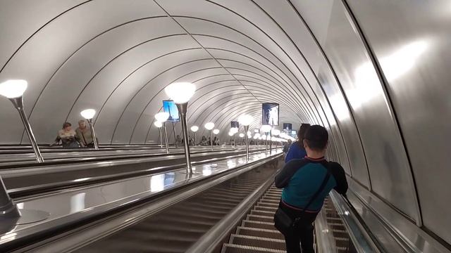 | Открытия станции метро Академическая. | После ремонта. | смотреть онлайн