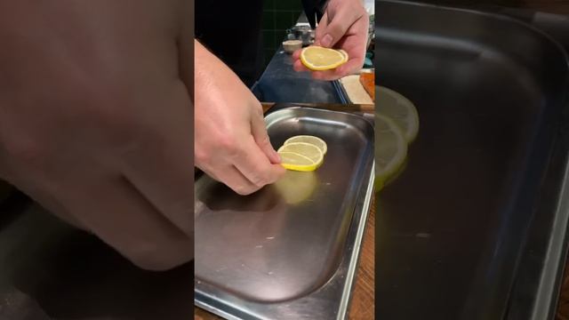 Запечённая красная рыба в соусе унаги и кунжуте. Подойдёт лосось или семга.
