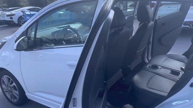 2015 Chevrolet Spark смотреть онлайн