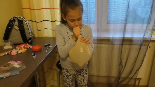 ПОКУПКА-ОБЗОР ? БЛЕСТЯЩИЙ РЮКЗАК и СВЕТЯЩИЕСЯ КРОССОВКИ ? РУЧКИ-ГЛАЗКИ , ТОЧИЛКА-КАКАШКА ?