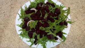 Салат из СВЕКЛЫ с сыром ФЕТА. Вкусный и полезный салат с очень вкусной заправкой.