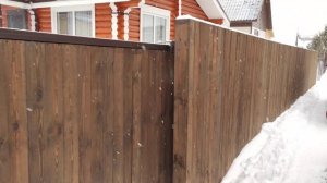 Забор из деревянного штакетника производство