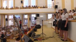 Небо надо мной синеет /Песня