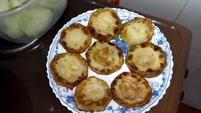 Готовим закусочные кабачки с майонезом и чесноком под водочку