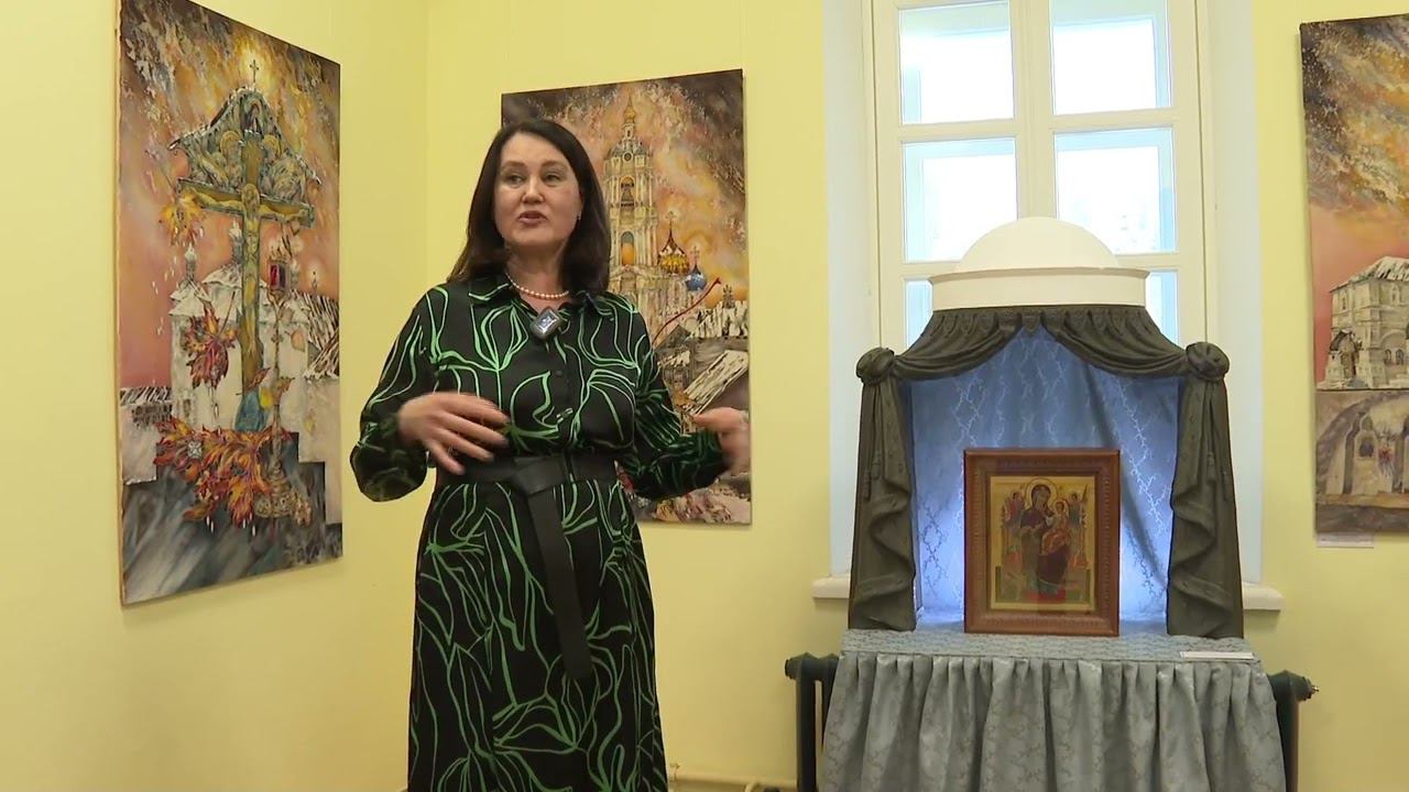 На открытии выставки "Дом для "Всецарицы". Фрагмент экскурсии