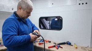 Установка внешней розетки  в самодельный автодом