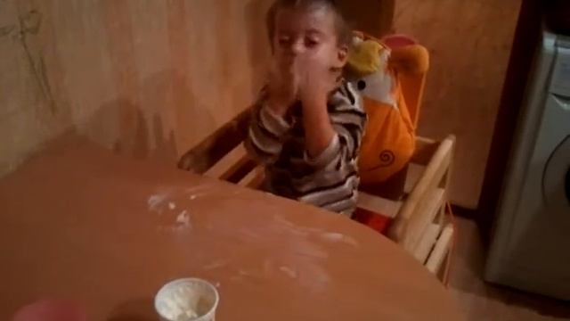 Паша кушает сметану смотреть онлайн