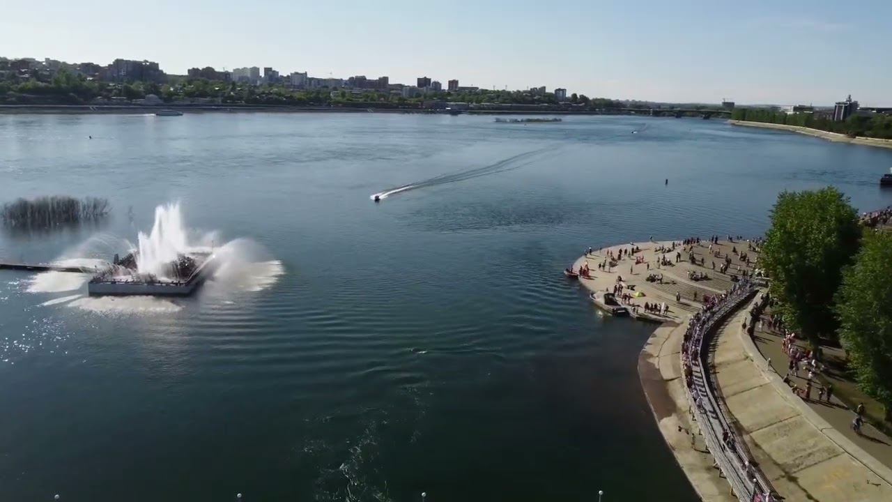 Иркутск. Набережная. День города. Ангара. Радуга,. Фонтан.