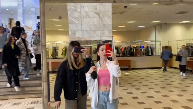 MOSCOW VLOG \\ концерт XCHO, встречи с друзьями и трип по Москве