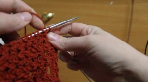 Как закрыть петли плечевого шва спицами незаметно?