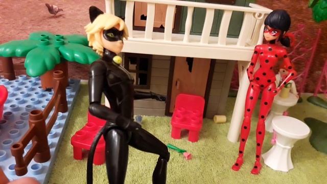 Кукловод управляет Супер-Котом, Вольпиной и Леди Вайфай. смотреть онлайн