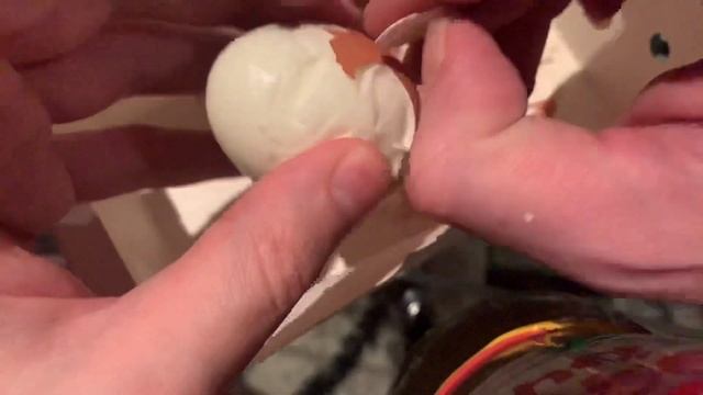 Как почистить яйцо? смотреть онлайн