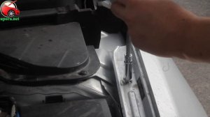 Установка упоров / амортизаторов капота на Hyundai Elantra 6 AD от  www.upora.net