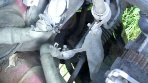 Замена сайлентблоков поперечной тяги Mitsubishi colt V + как высверлить закаленный болт